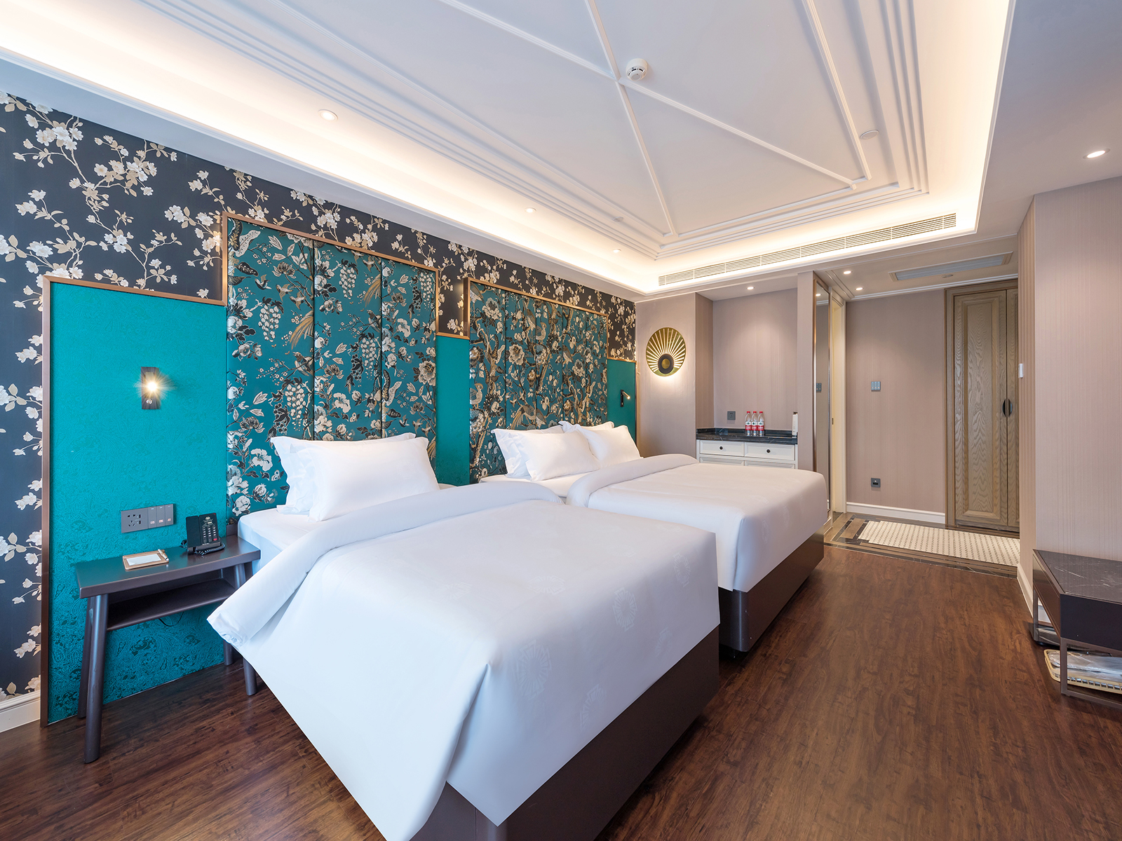 温馨家庭房（清凉小冰箱+空气净化器+零压舒眠床垫）