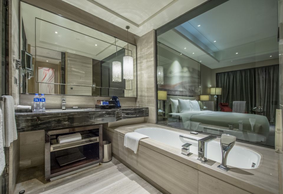 Wanda Realm WuhanExecutive Floor Double Bed Room (Tranquil Oasis)