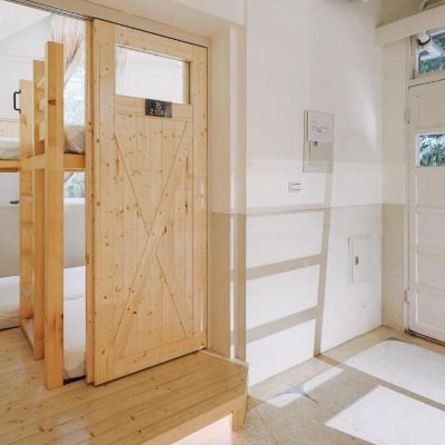 4床位混合宿舍間 阿信旅店優惠