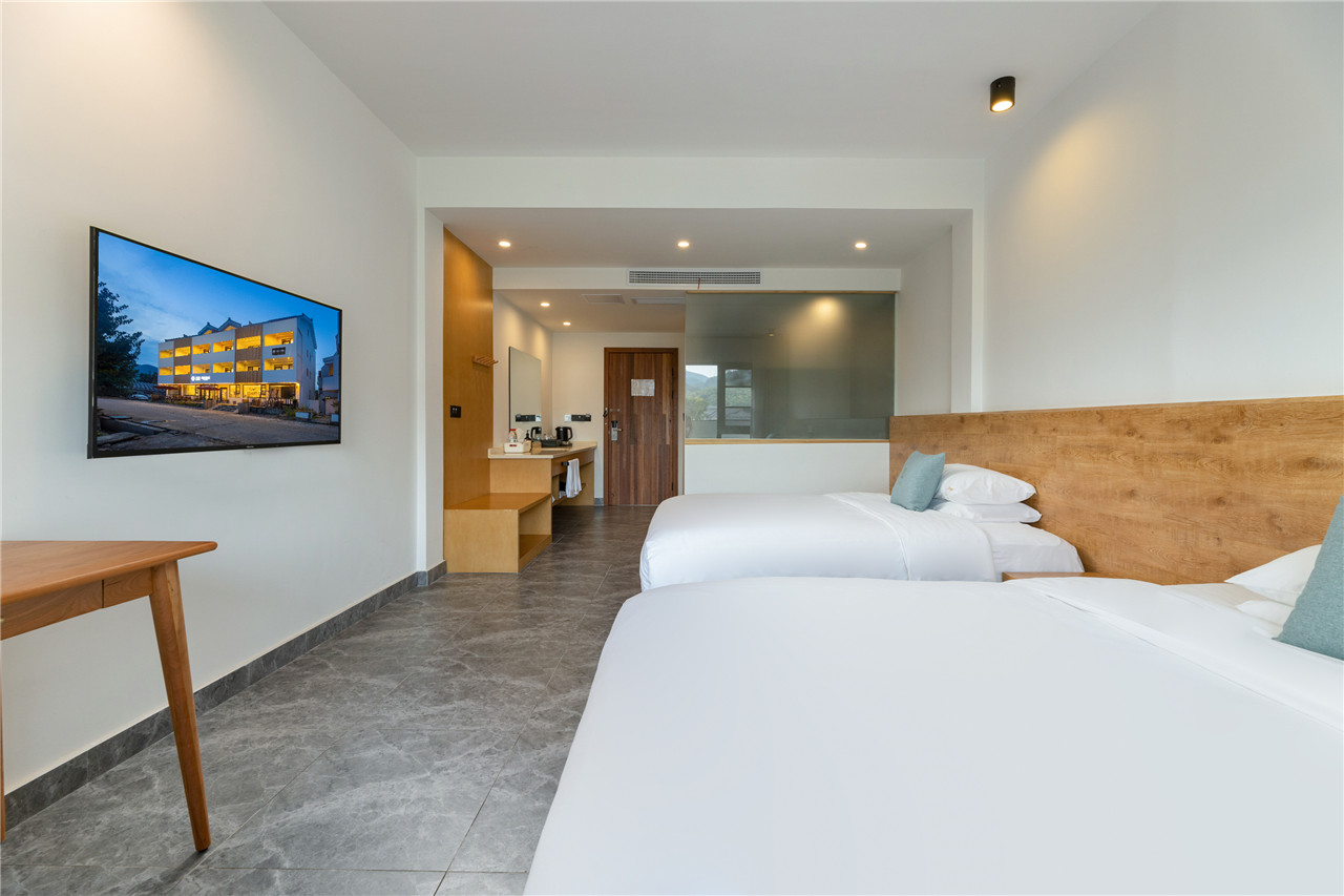 山景阳台双床房