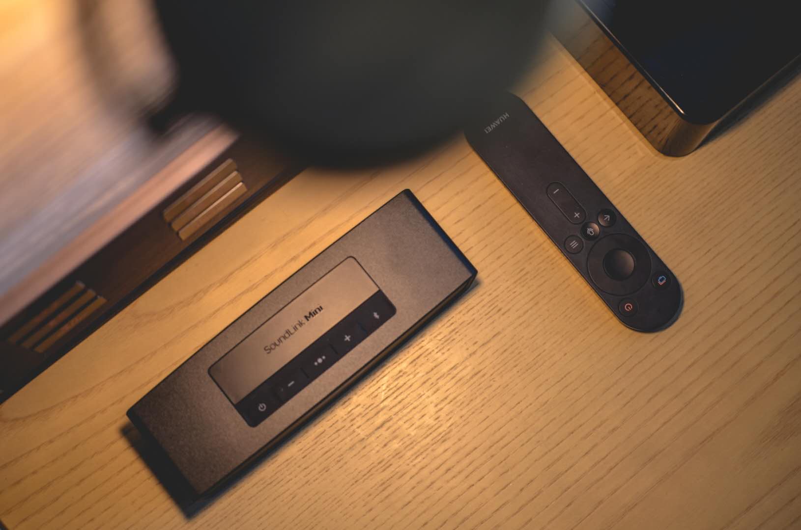 豪华湖景大床房