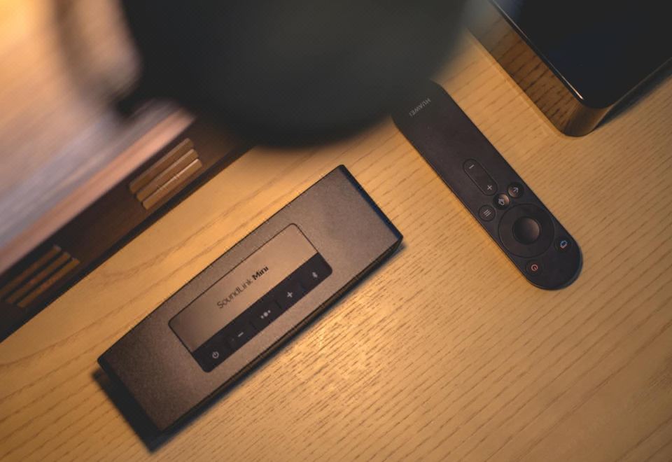 豪华湖景大床房