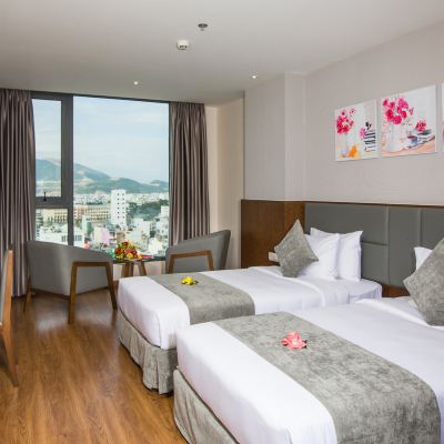 Deluxe twin Room with City View