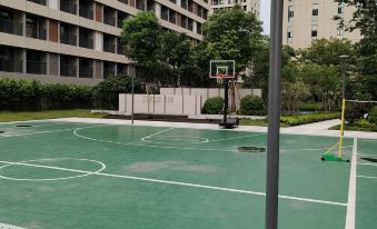 Tropical International Apartment (Baiyun Airport Qingtang Subway Station)