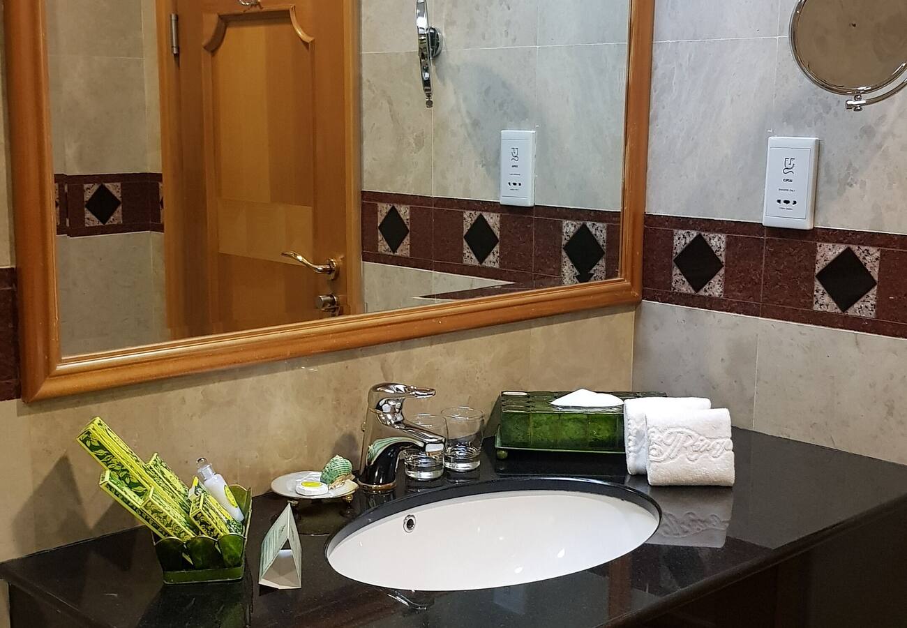 豪华双单人床房