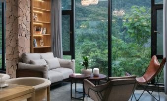 Floral Luxury Zhangjiajie Yixiu Yunshan B&B (National Forest Park Peak Branch)