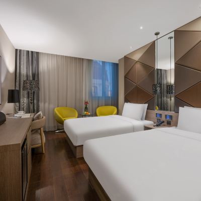 豪華雙床房（小冰箱+65寸一鍵投屏電視） 桔子水晶天津津灣廣場飯店優惠