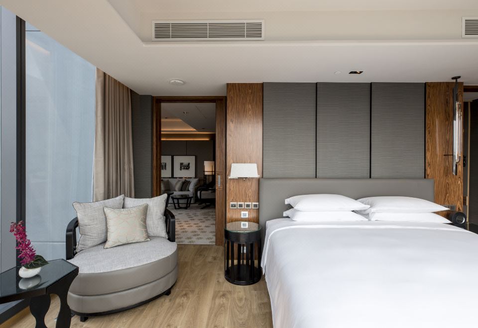 Hyatt Regency Bangkok SukhumvitRegency Suite With 1 King Bed