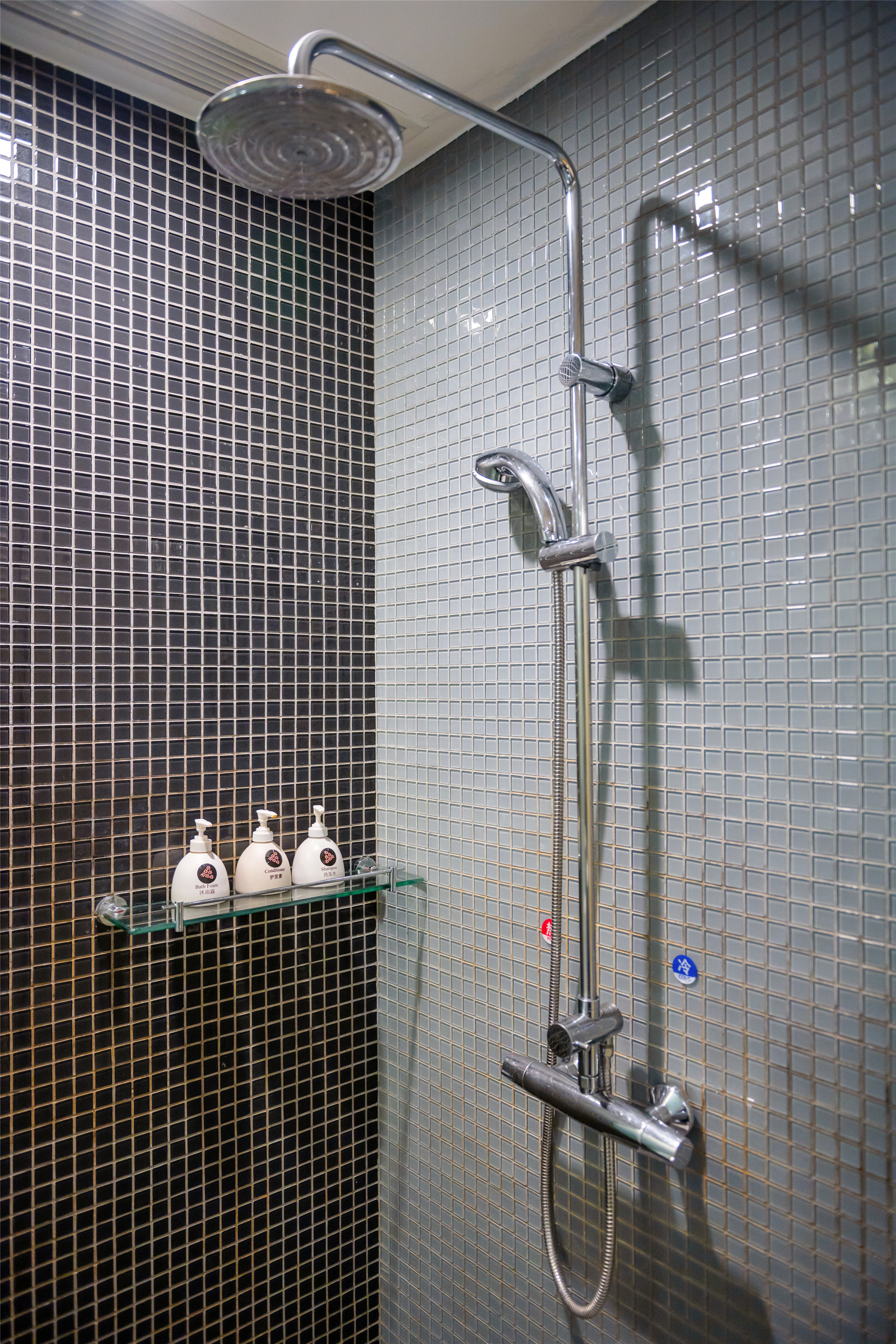 园林豪华大床房（大浴缸）