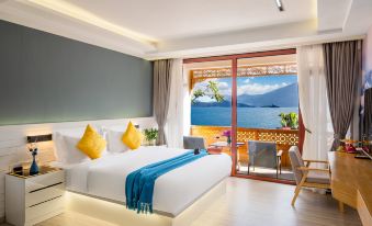 Holiday Inn in Lugu Lake