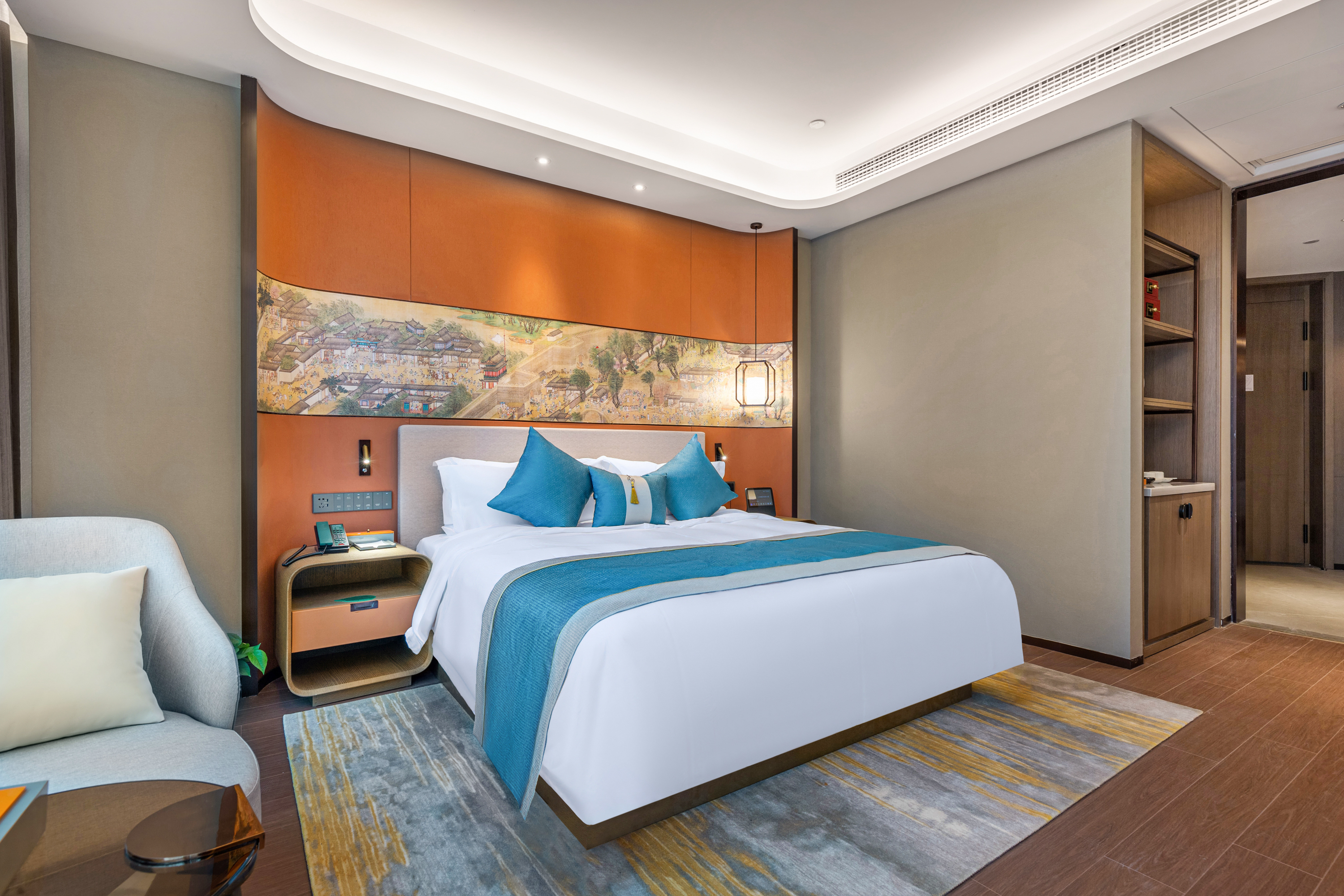 高级大床安睡房（小度客控+圆形浴缸+智能恒温马桶）