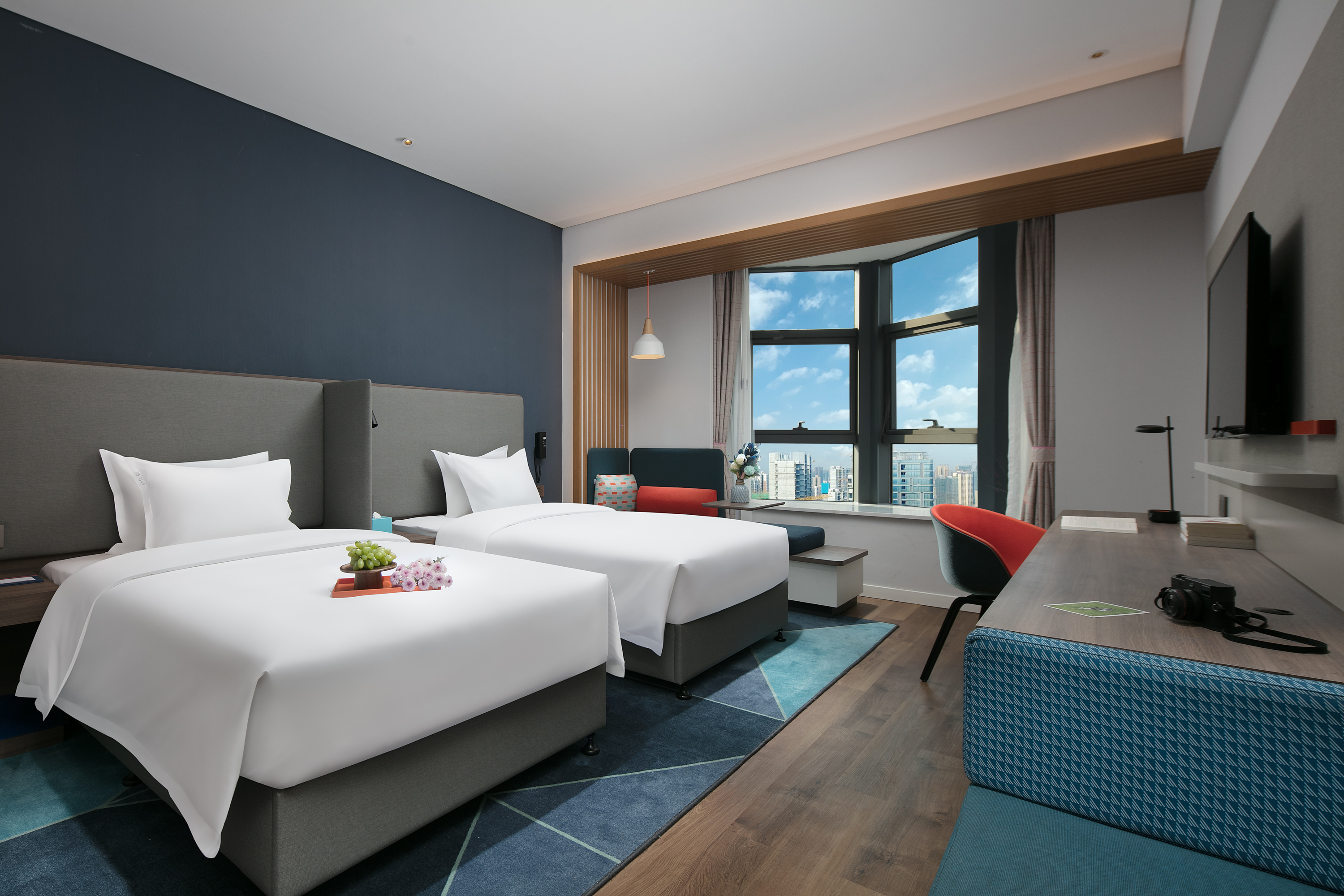 智选景观双床房（舒达床垫+办公桌椅+全身镜）