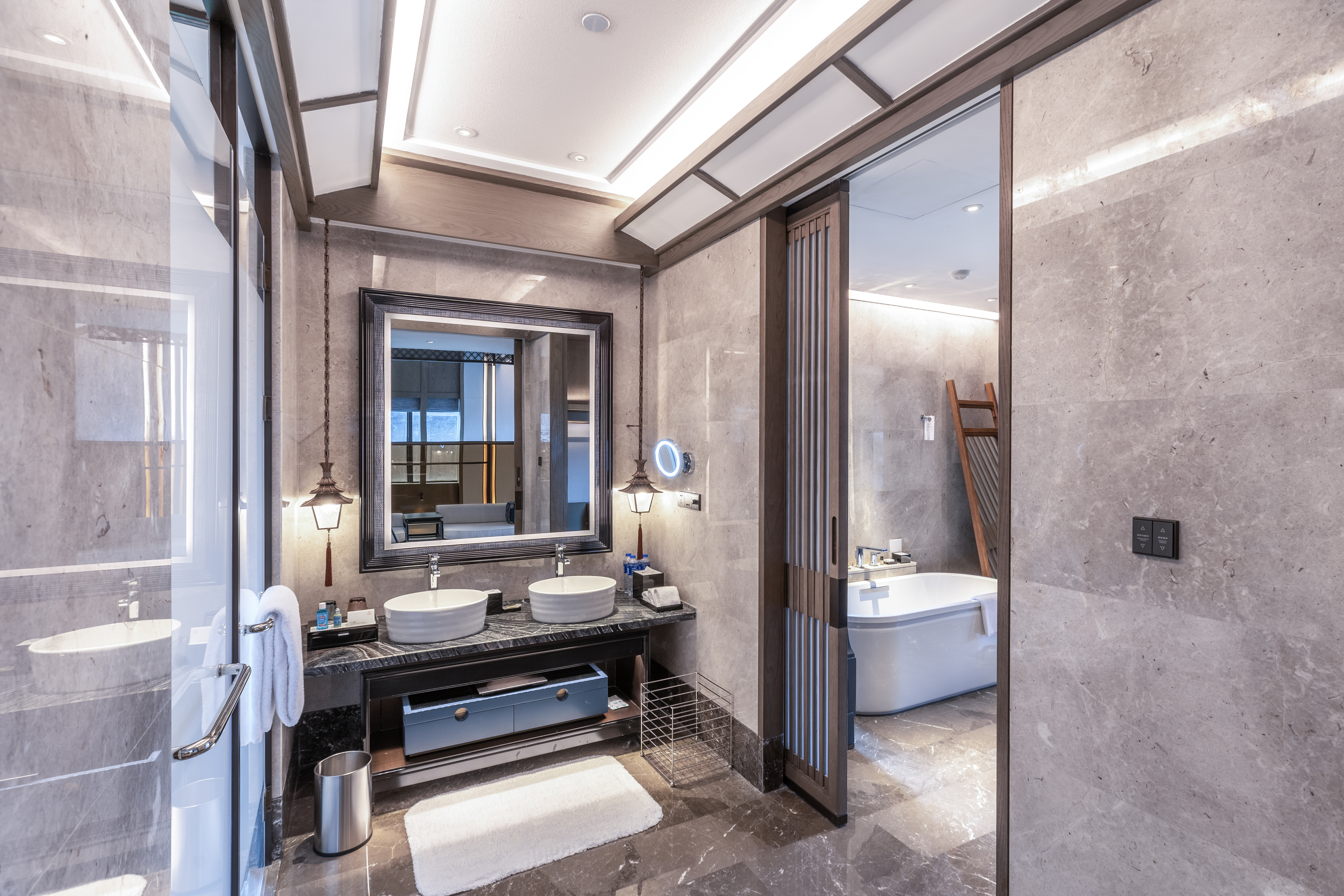 全景露台复式庭院双卧别墅