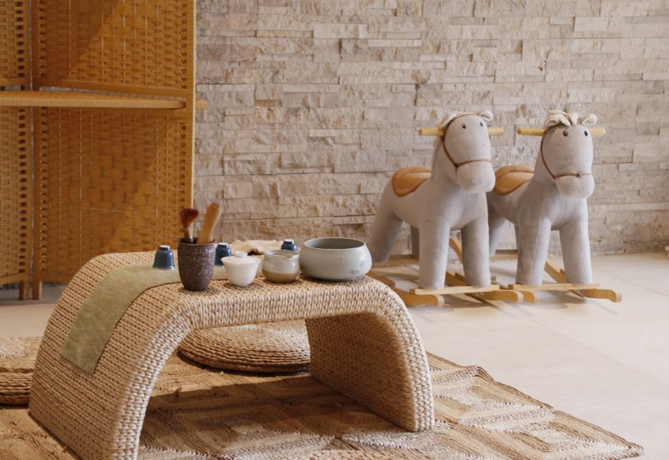 伴山居池畔温泉大床房V1