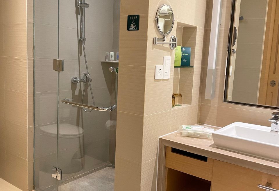 高级大床房（园林景观）