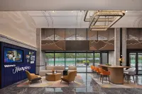 Xinyang Hampton by Hilton Hotel