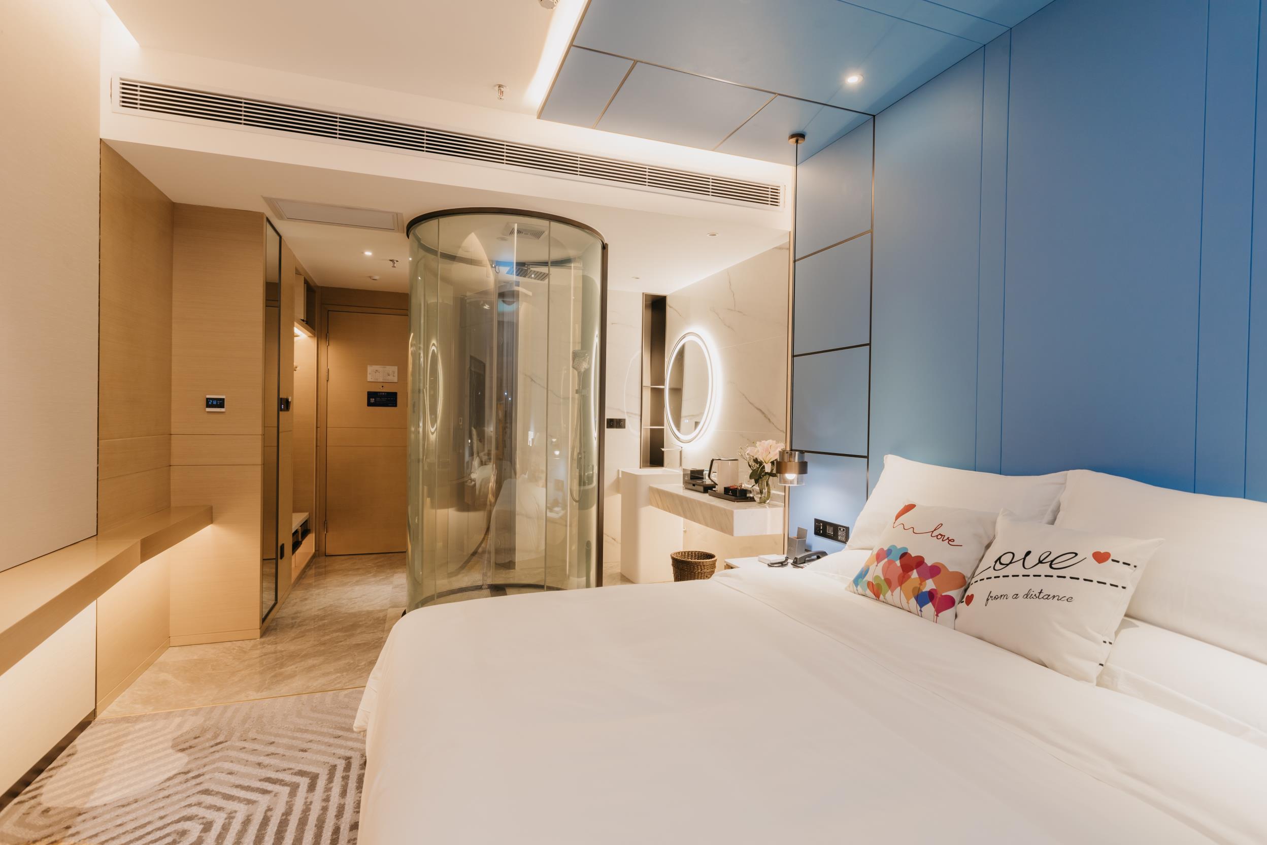 智能主题大床房