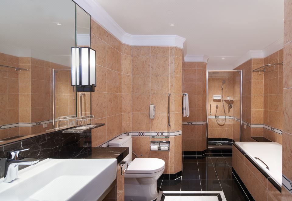 Sheraton Saigon Grand Opera HotelClub Lounge Access, Larger Suite, 1 King