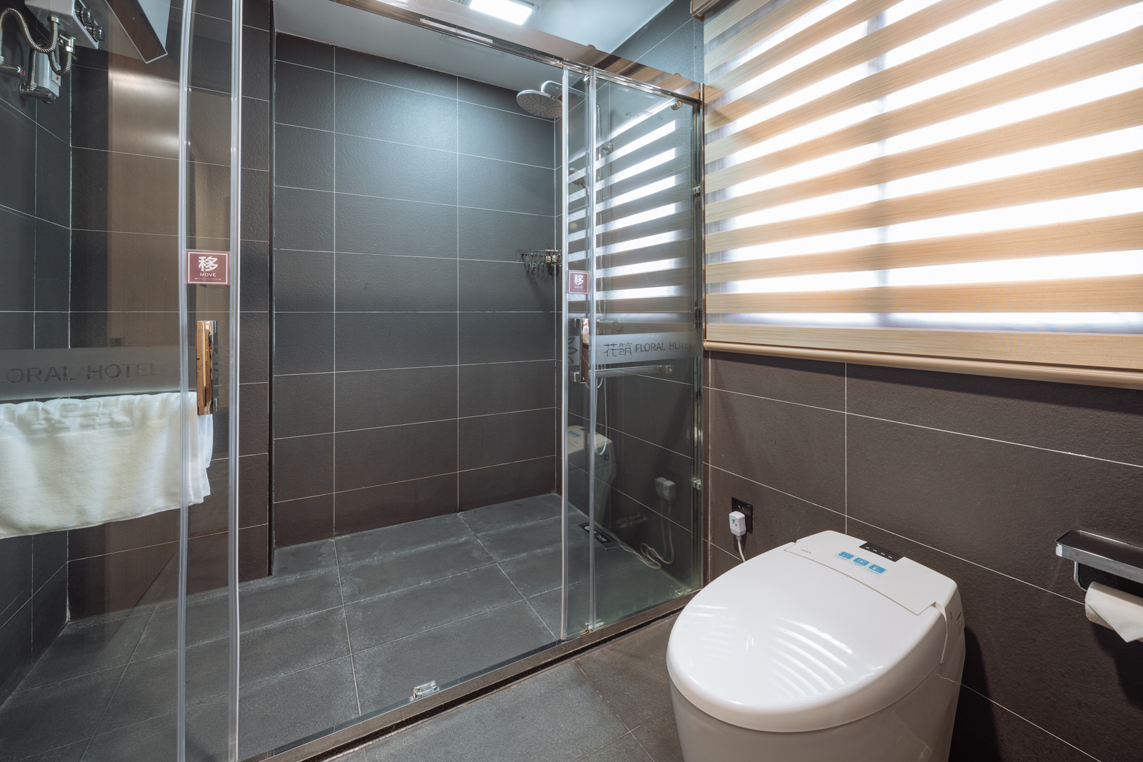 望江南?河景豪华大床房