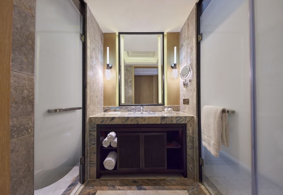 The Westin QingdaoGuest Room, One King Bed