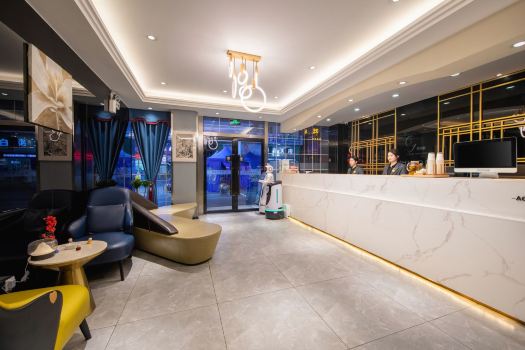 悦巢HOTEL（深圳北站6979商業中心店）
