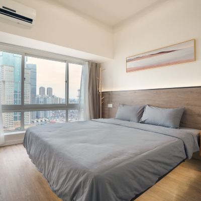 江景投影大床套房32（落地窗黃鶴樓及江景燈光秀景觀） AMO阿墨設計師公寓優惠