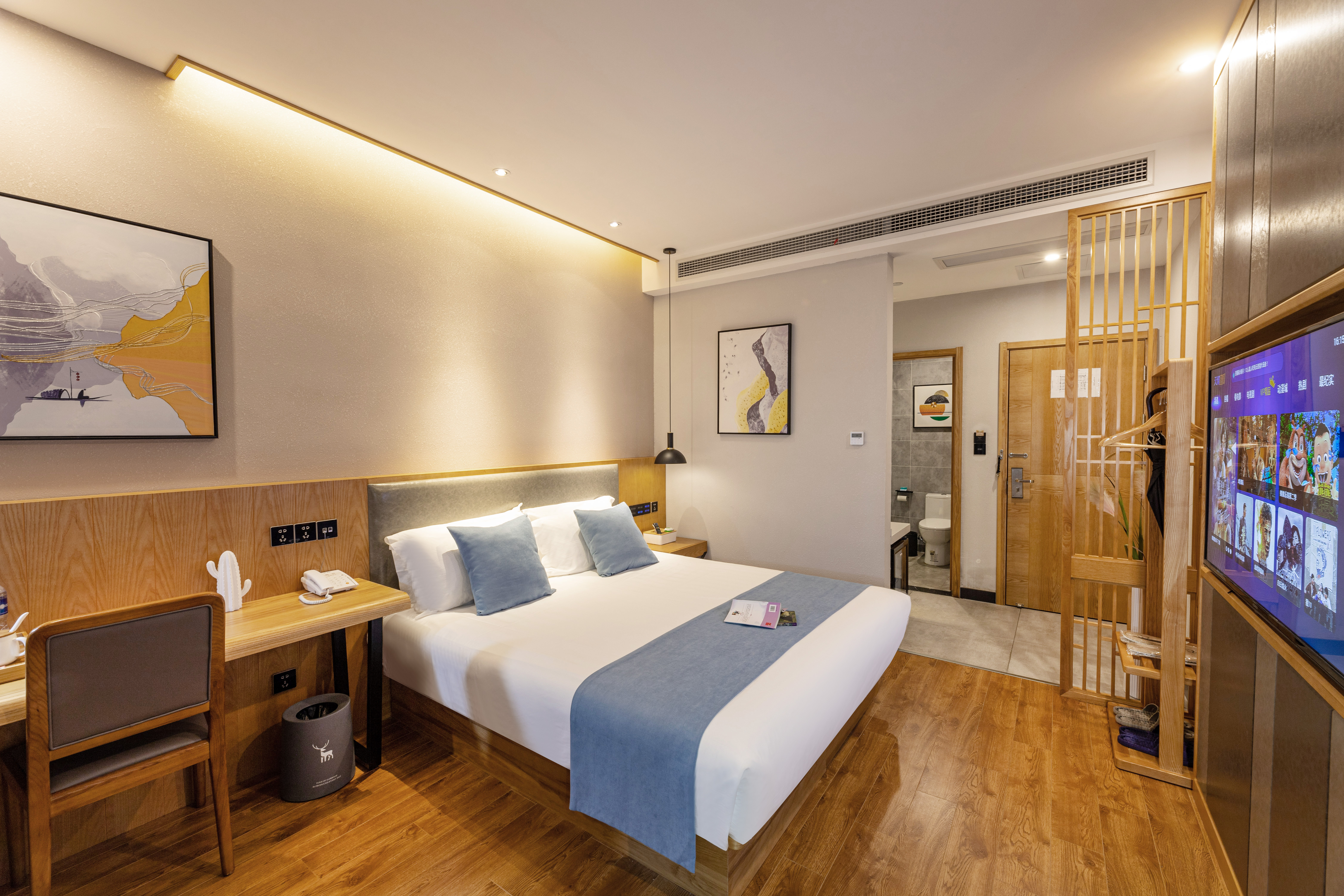 舒适大床房（落地大窗+电动窗帘+阿道夫洗护套装）