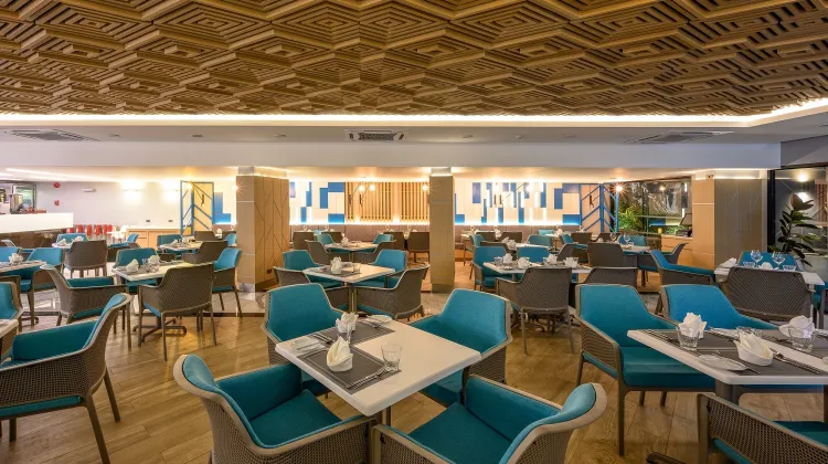 The Beachfront Hotel Phuket 食事・レストラン