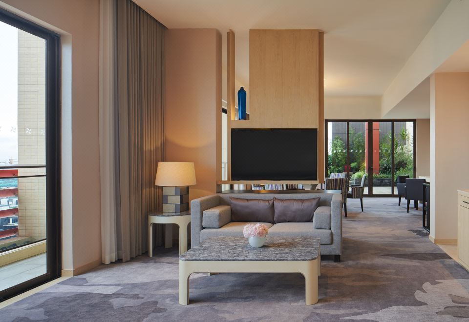 Four Points By Sheraton Guangdong Heshan FangyuanDeluxe Garden View Suite With Terrace