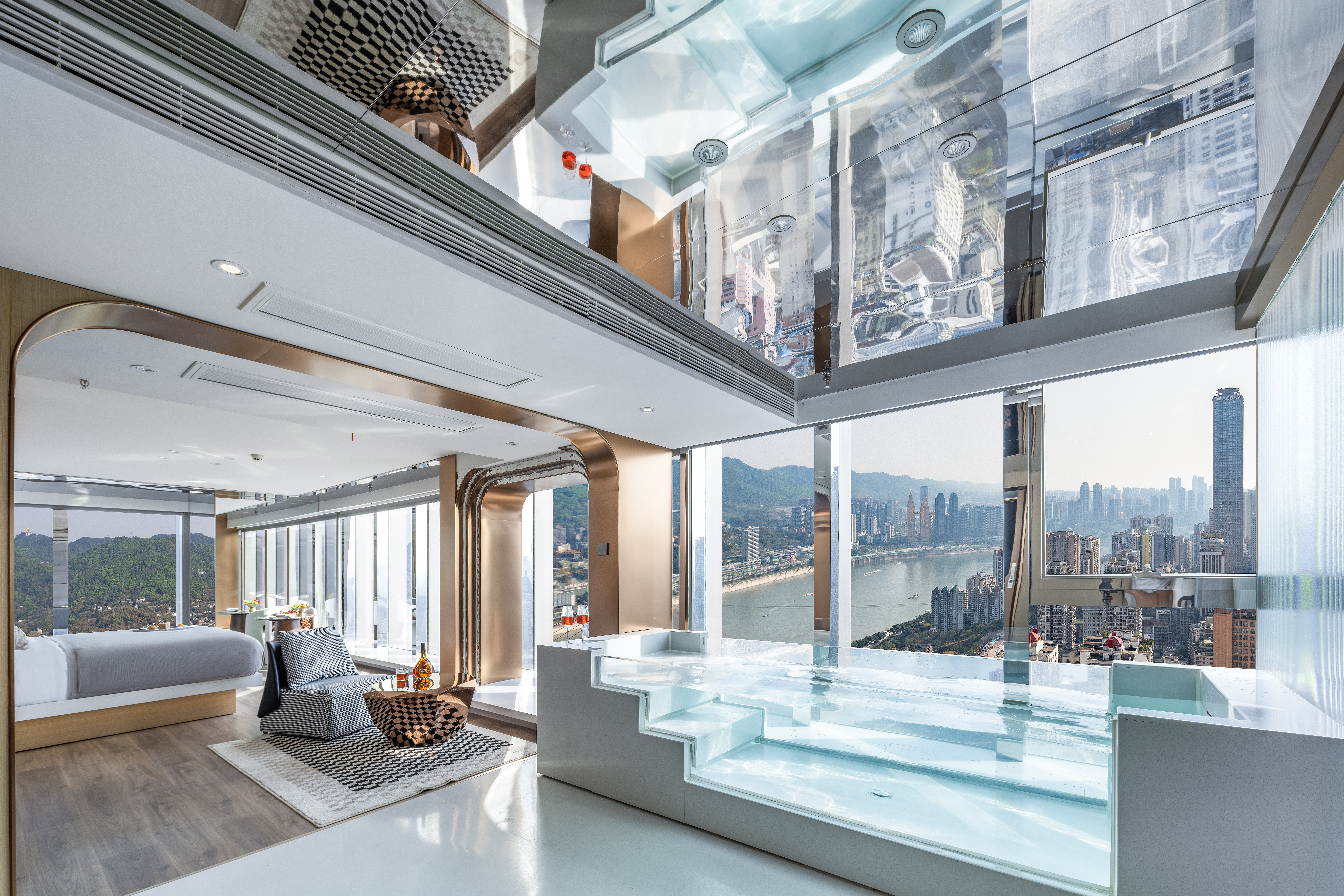 270度豪华江景水晶汤池套房