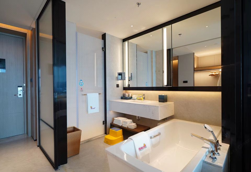 盼酷小黄鸭亲子房