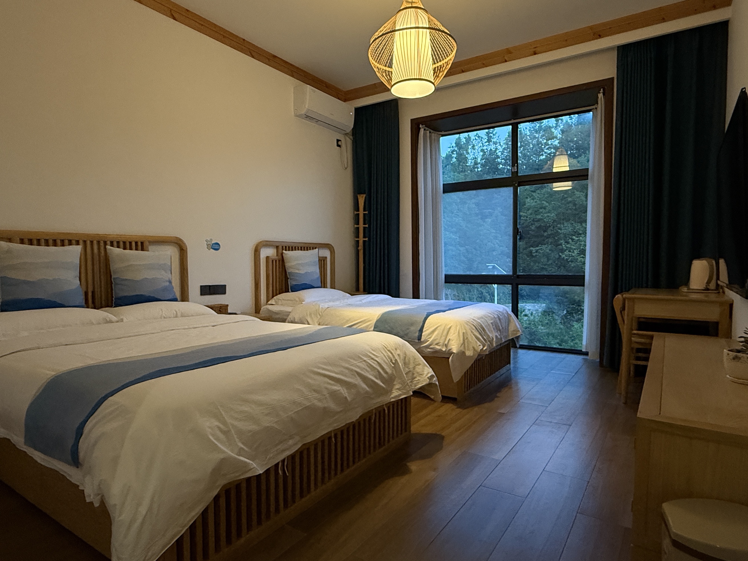 观山家庭双床房