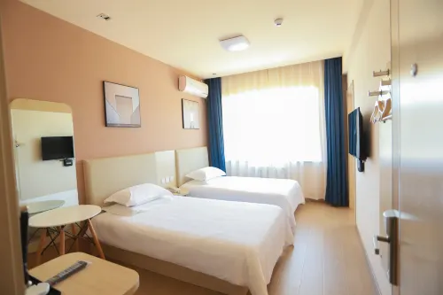 Grace Inn Ginza (Pingyin Huangshi Street Rose Industry Base)