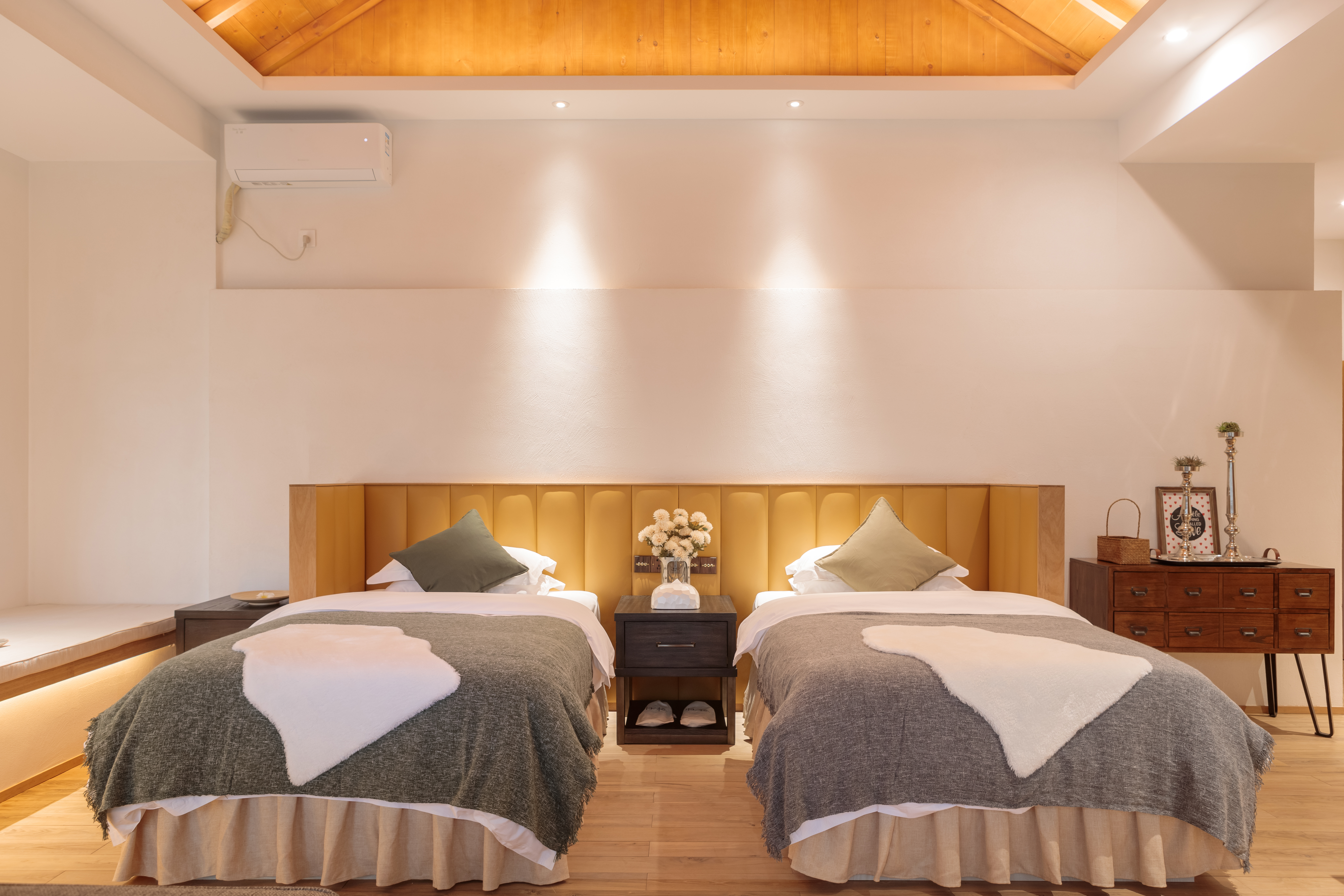 紫萱豪华双床房