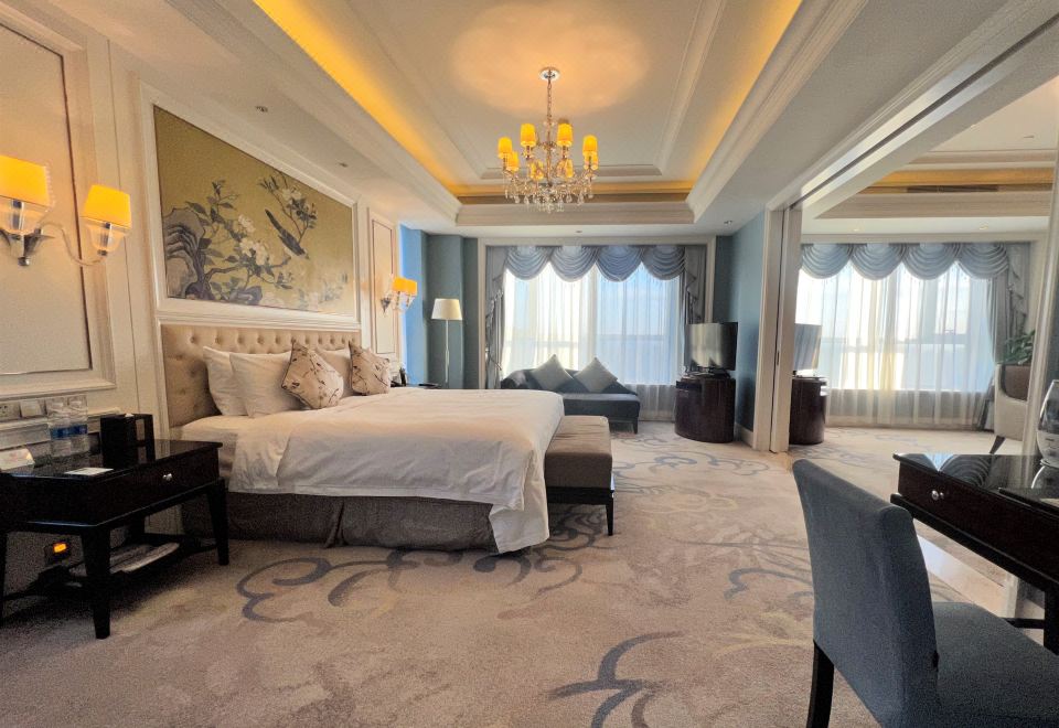 World Trade Winning HotelExecutive Suite