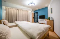 Qingdu Homestay (Leshan Zhanggongqiao Food Street)