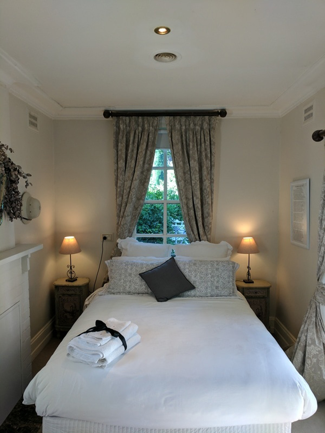 Deluxe Double Bed Room