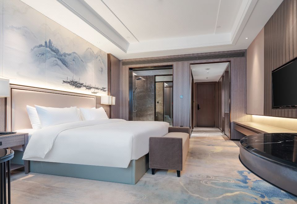 Ramada Plaza by Wyndham Hezhou NorthBusiness Lake-view Double Room