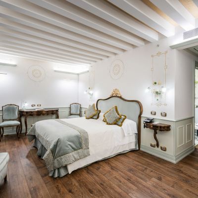 Junior Suite Monaco & Grand Canal Promo Code