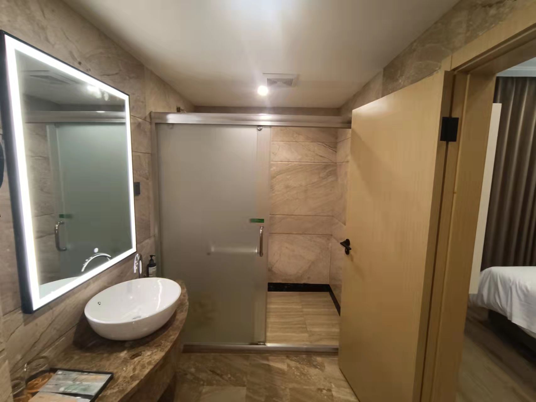 纯净大床房（电视投屏）