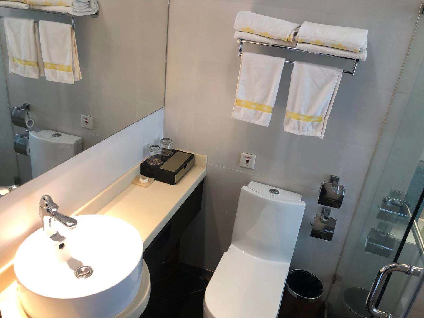 怡賓樓夢百合零壓大床間