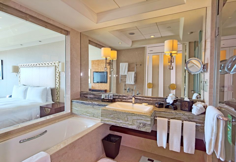 Fairmont Yangcheng Lake KunshanGuestroom - Lake-View