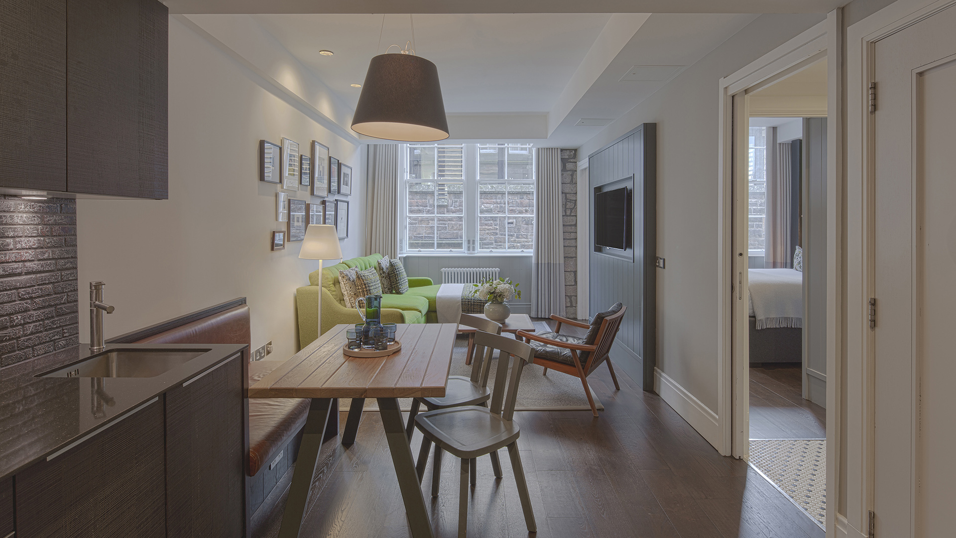 Luxury One Bedroom Apartment With Bed Alcove