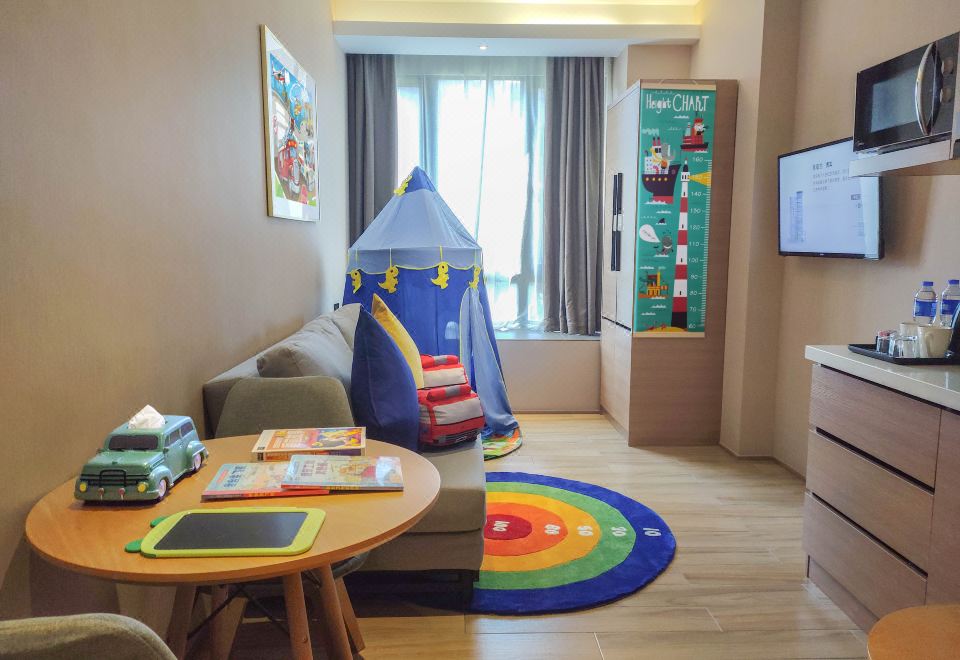 特色主题亲子套房（带厨房+微波炉）