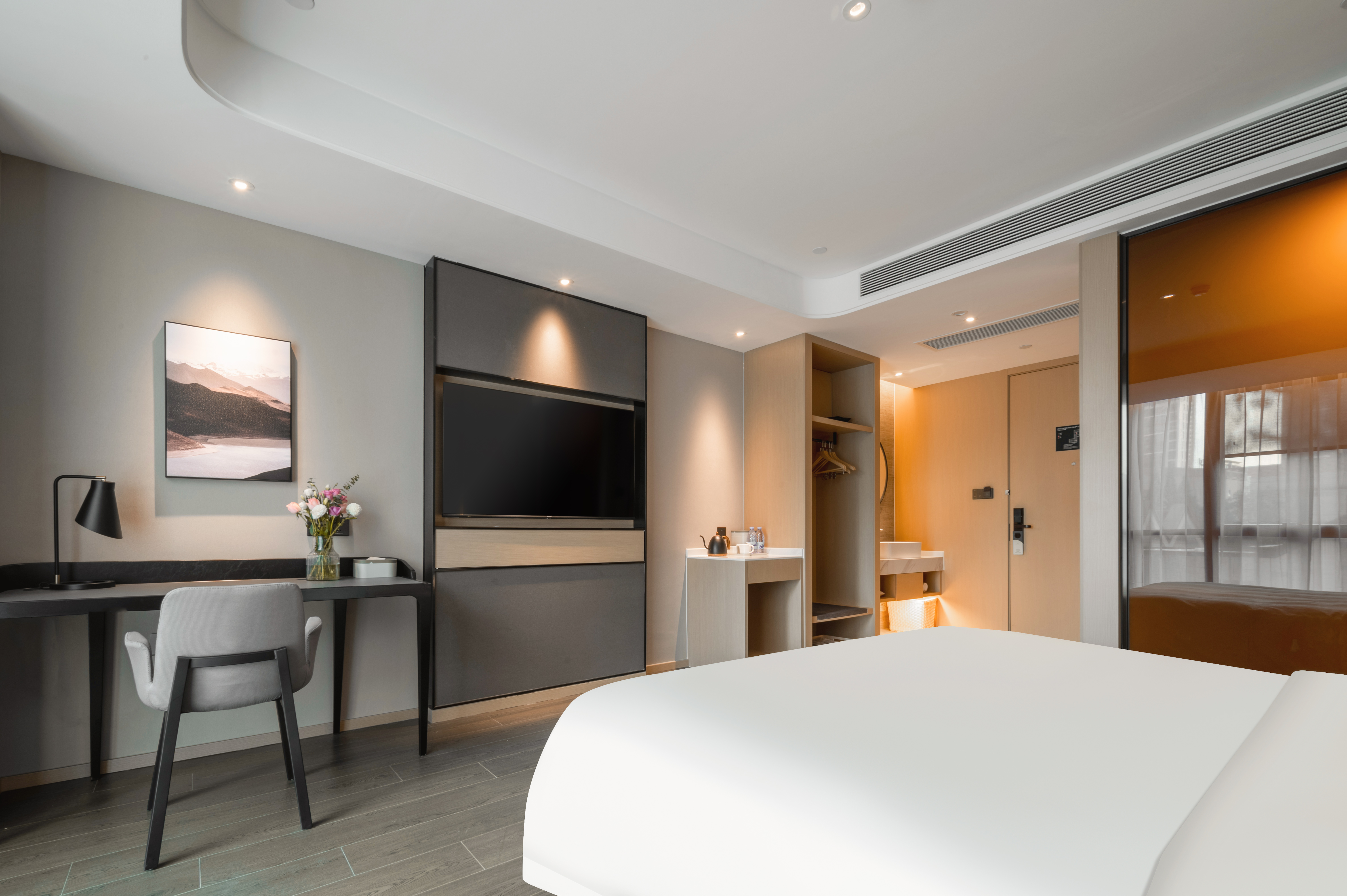 幾木大床房（一代深睡枕+小冰箱+茶具+手機投屏）