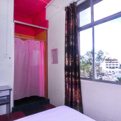 Bilik Kembar Standard Kupon Spot on 89823 Rooms Inn