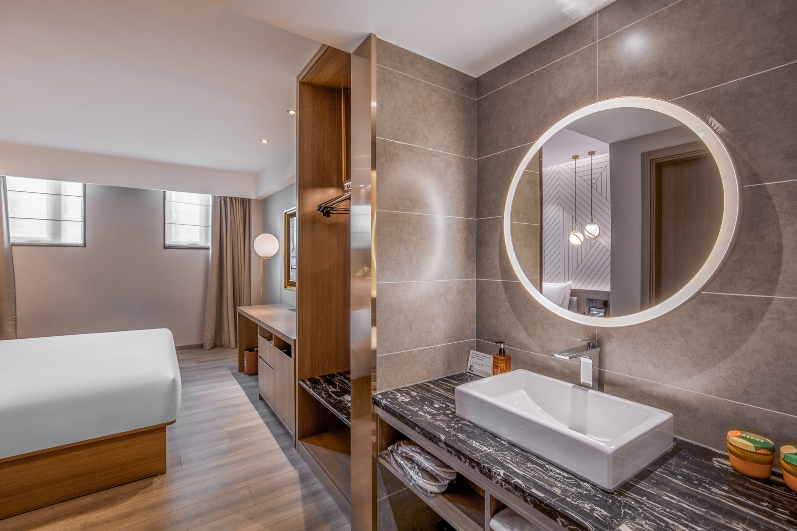 极简时光（智能客控+电视投屏+小冰箱）