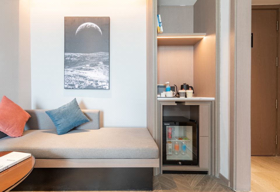 Atour S Hotel, Hisense Plaza, Qingdao Olympic Sailing CenterJi Mu Family Room (Mini Fridge +Leifen Hair Dryer + Projection + Deep Sleep Pillow Pro)