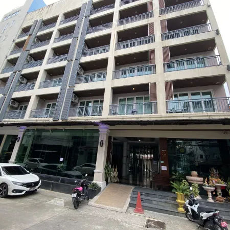 77 Patong Hotel & Spa