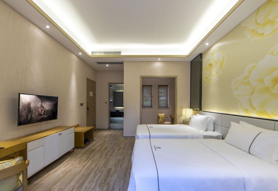 Yuetianxia Hot Spring HotelGarden Hot Spring Twin Suite